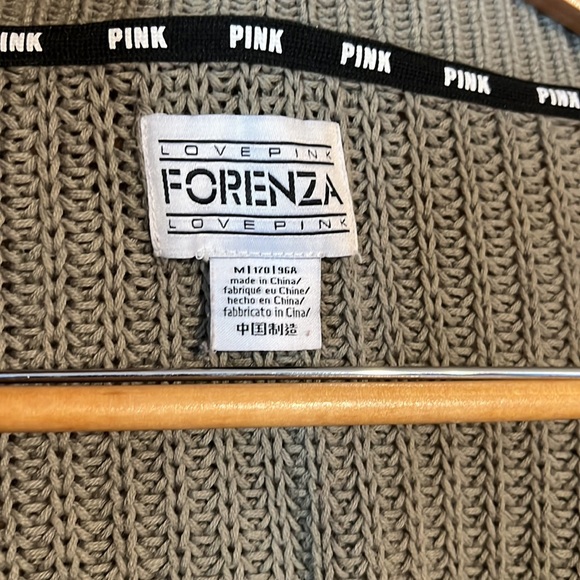 Pink - Picture 2 of 5